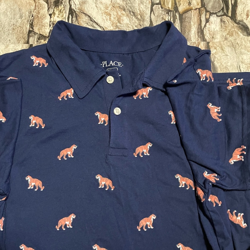 Boys xxl Tiger print polo. Perfect condition